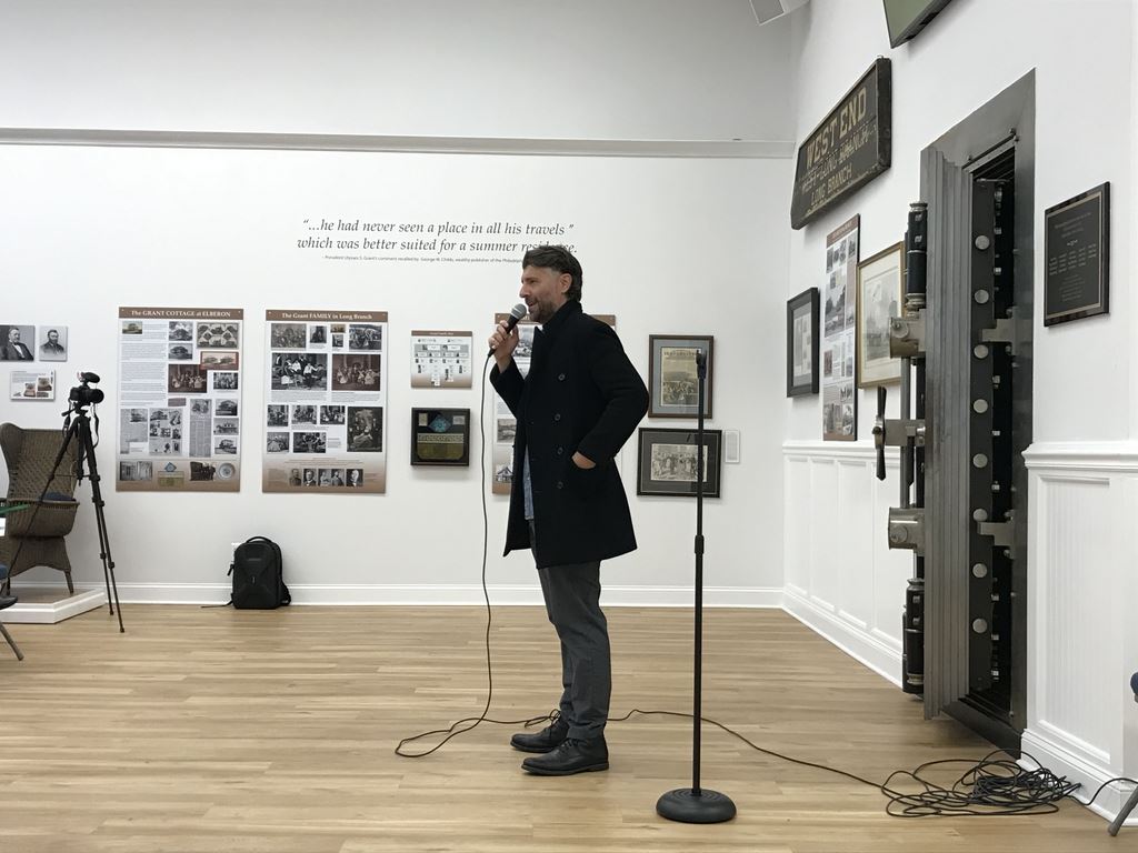 Comedy Night - Vin with hand in pocket